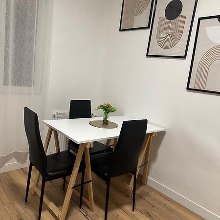 Charmant Appartement Americain Saint-Denis  Kültér fotó